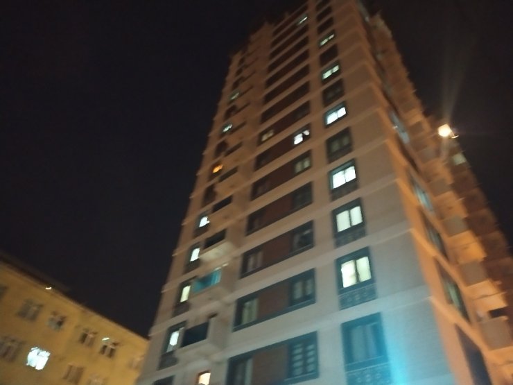 Cam silerken 11. kattan düşen kadın hayatını kaybetti