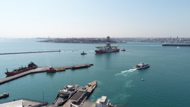 Haydarpaşa Limanı’na yanaşan Fatih sondaj gemisi havadan görüntülendi