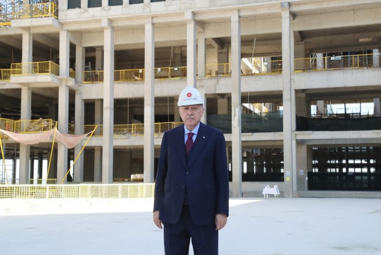 Cumhurbaşkanı Erdoğan, CSO ve Yargıtay hizmet binalarının inşaatlarını gezdi