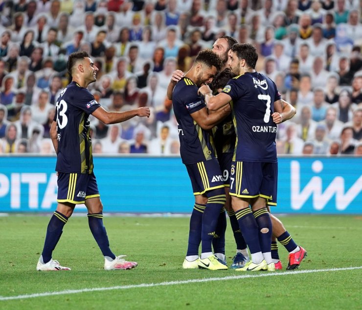Fenerbahçe, Göztepe’yi 2- 1 mağlup etti