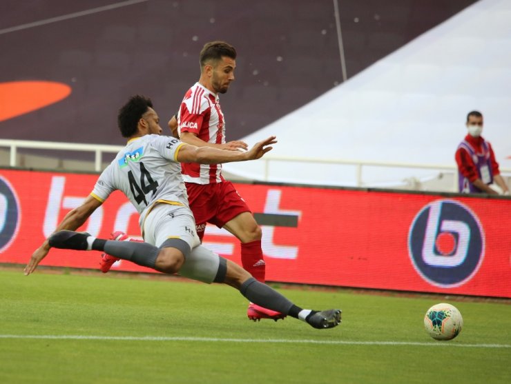 Süper Lig: Sivasspor: 0 - Yeni Malatyaspor: 1 (Maç sonucu)