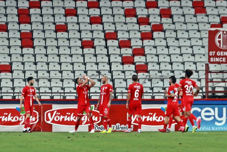 Süper Lig: Fraport TAV Antalyaspor: 1 - Aytemiz Alanyaspor: 0 (Maç sonucu)