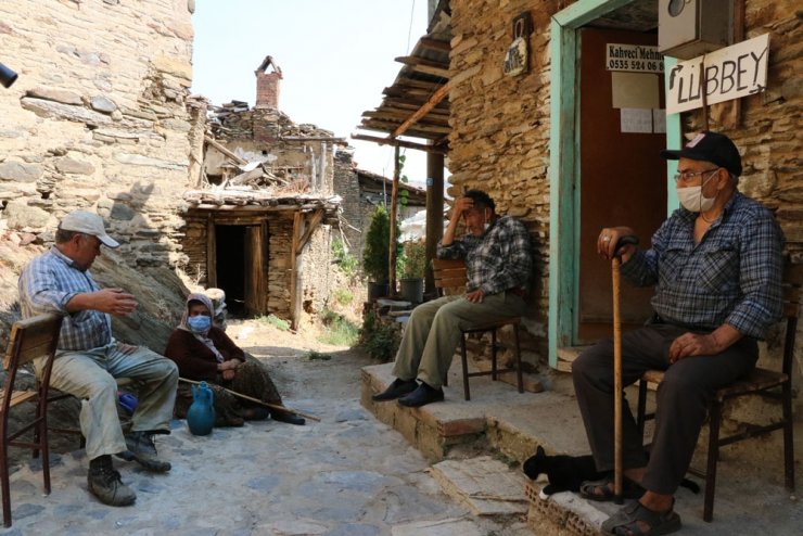 Sadece 5 kişinin yaşadığı “kendinden sosyal mesafeli” köy