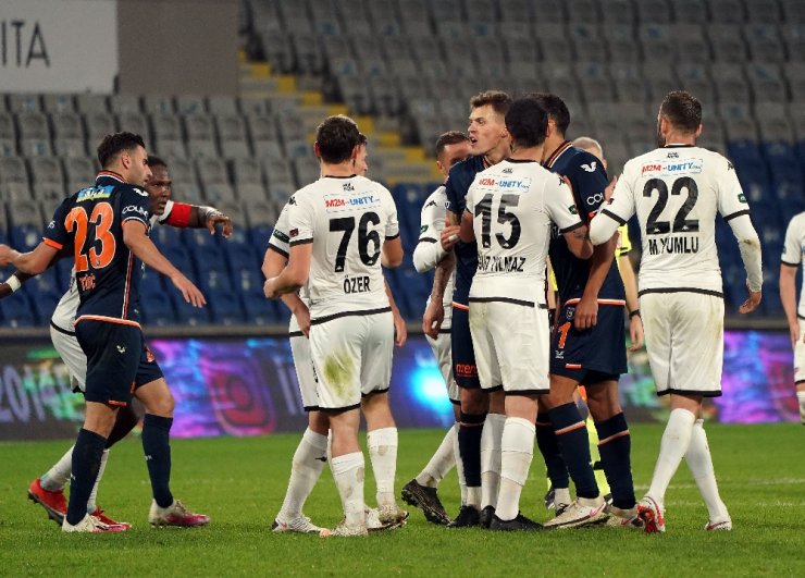 Başakşehir-Denizlispor maçı sonrası gerginlik