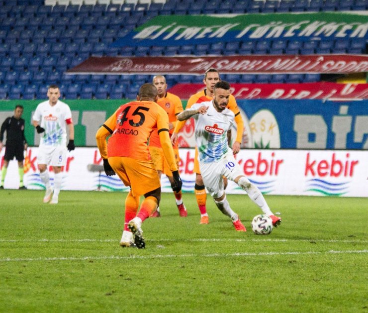 Galatasaray Rizespor’u 4-0 mağlup etti