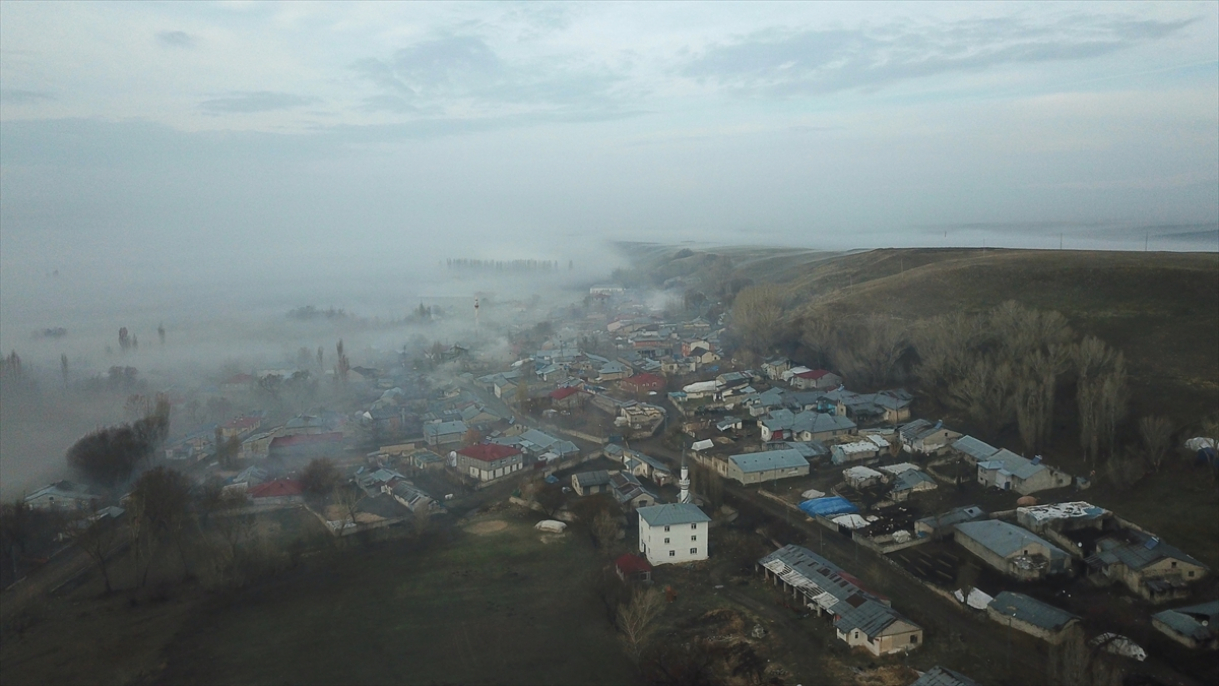 Ağrı’da sabah sis çöktü trafikte görüş mesafesi düştü 2