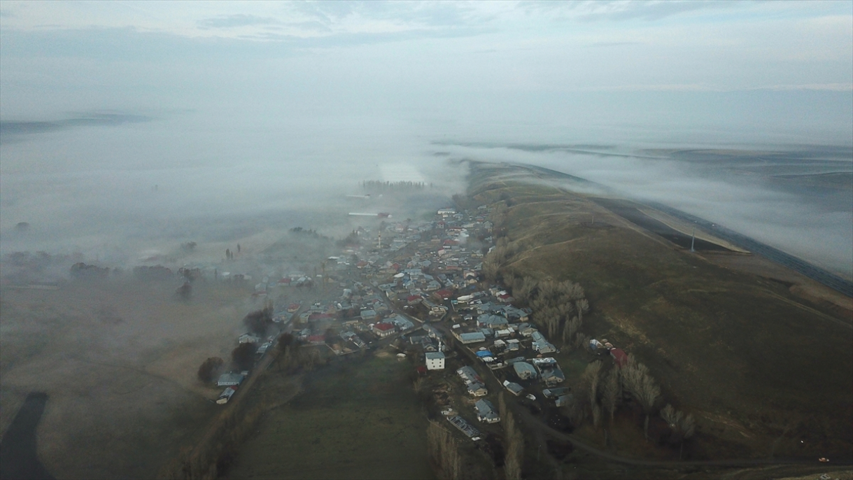 Ağrı’da sabah sis çöktü trafikte görüş mesafesi düştü 3