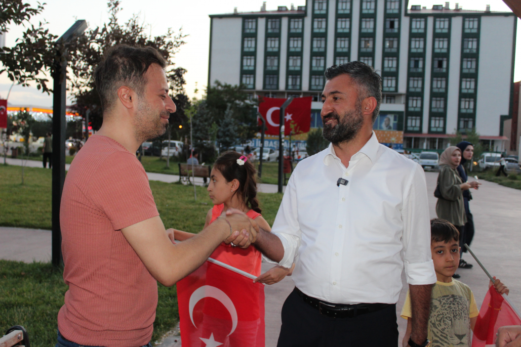 AK Parti Ağrı teşkilatından 'Terörsüz Türkiye' için bayraklı buluşma 3