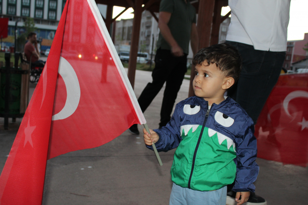 AK Parti Ağrı teşkilatından 'Terörsüz Türkiye' için bayraklı buluşma 1