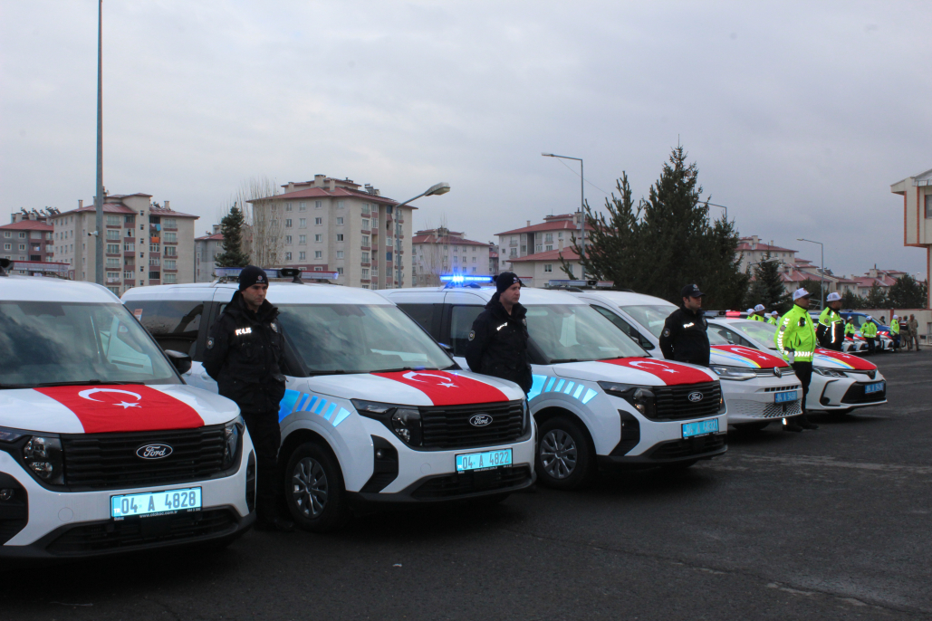 Ağrı’da Emniyet ve Jandarma Teşkilatı&#039;na 85 yeni araç teslim edildi 9