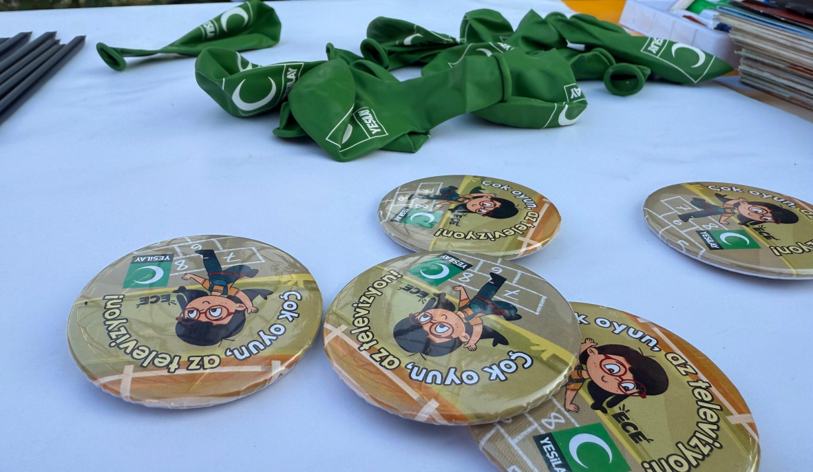 Ağrı’da çocuklar ve aileler Yeşilay standında hem öğrendi hem eğlendi 2