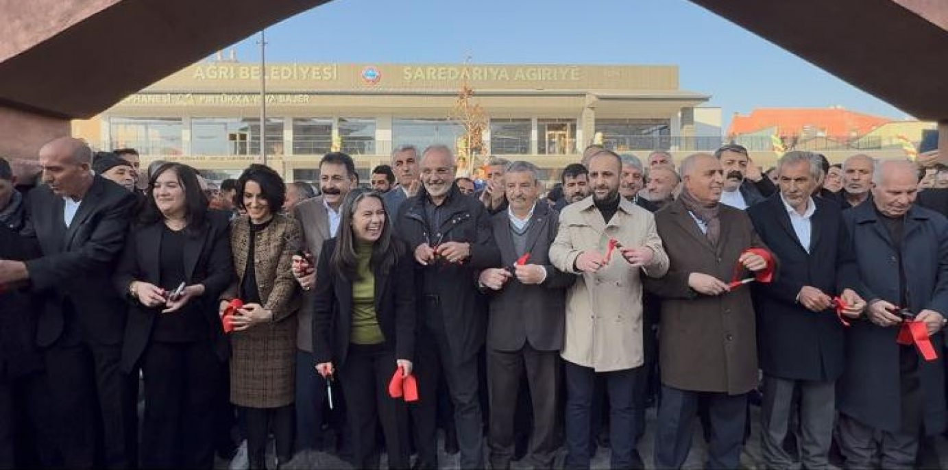 Şehrin yeni yaşam merkezi Ağrı Kent Meydanı halkla buluştu 4