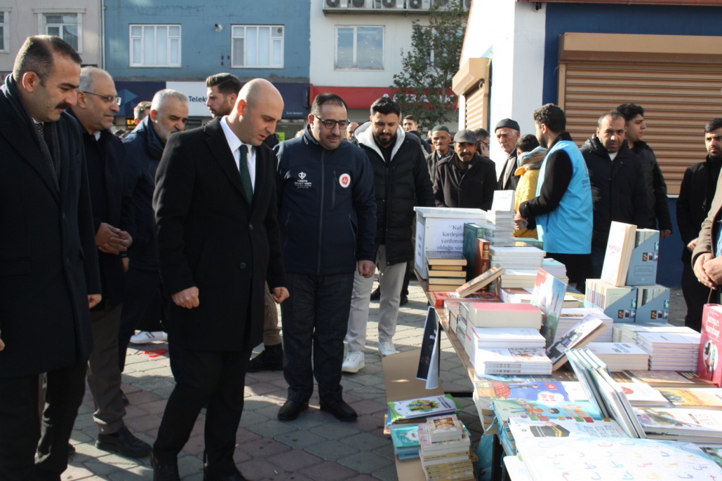 Doğubayazıt’ta Filistin için hayır çarşısı kuruldu 4