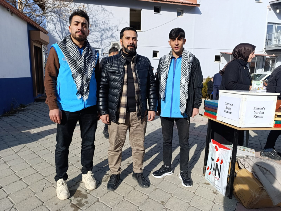 Doğubayazıt’ta Filistin için hayır çarşısı kuruldu 6