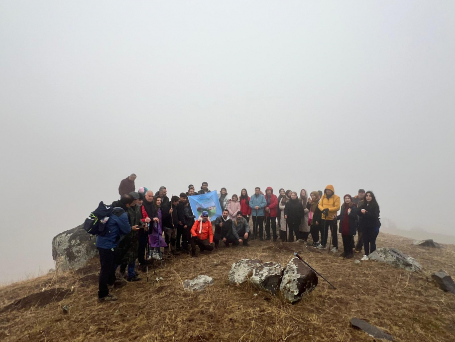 Doğubayazıtlı doğaseverler bu hafta Gökkuşağı Tepeleri’nde yürüdü 4