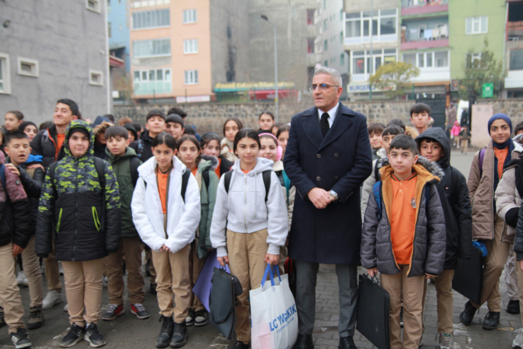 Doǧubayazıt’ta okul ziyaretlerinde eğitim ortamları incelendi 5