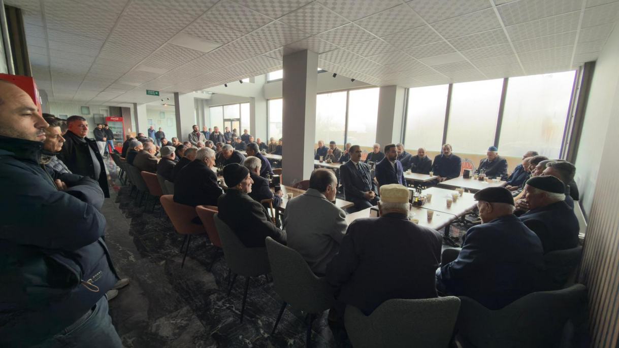 Ağrı’da iki aile aynı sofrada barıştı 2