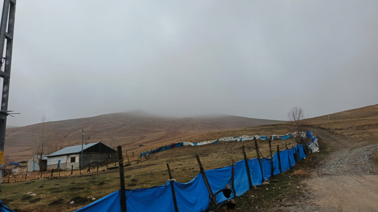 Dede Maksut Köyü'nde kar beklenirken sis bastı 2