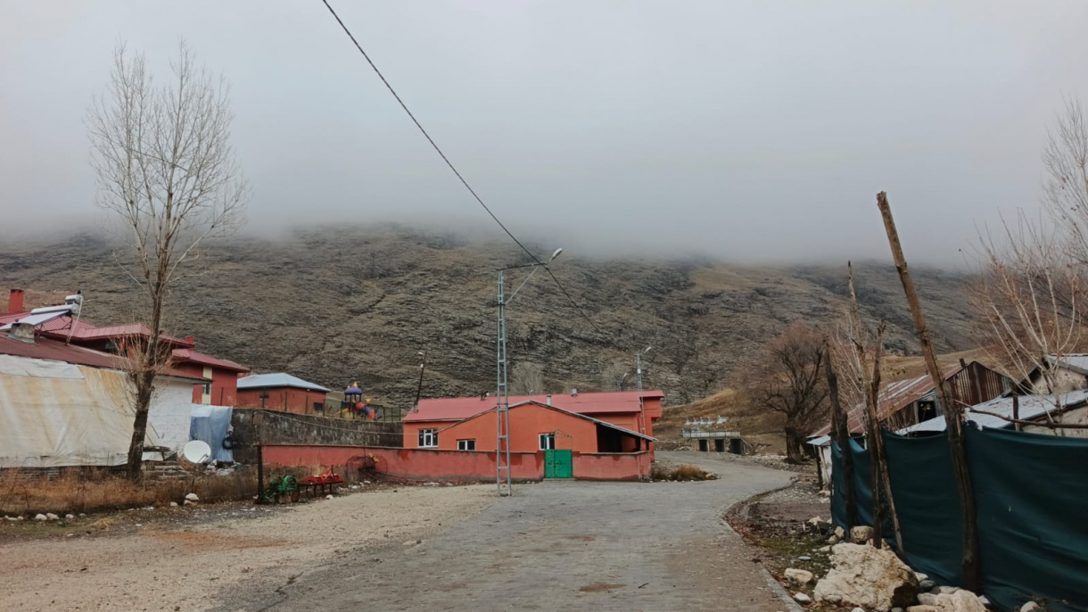 Dede Maksut Köyü'nde kar beklenirken sis bastı 3