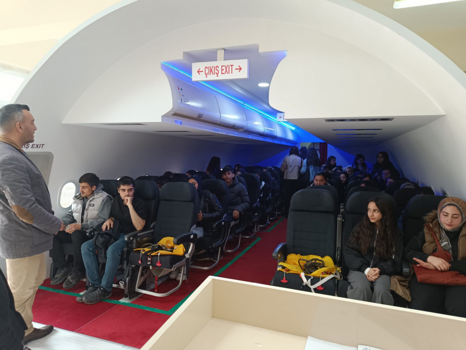 Şemsi Türkmen öğrencilerine üniversite tecrübesi yerinde yaşatıldı 2