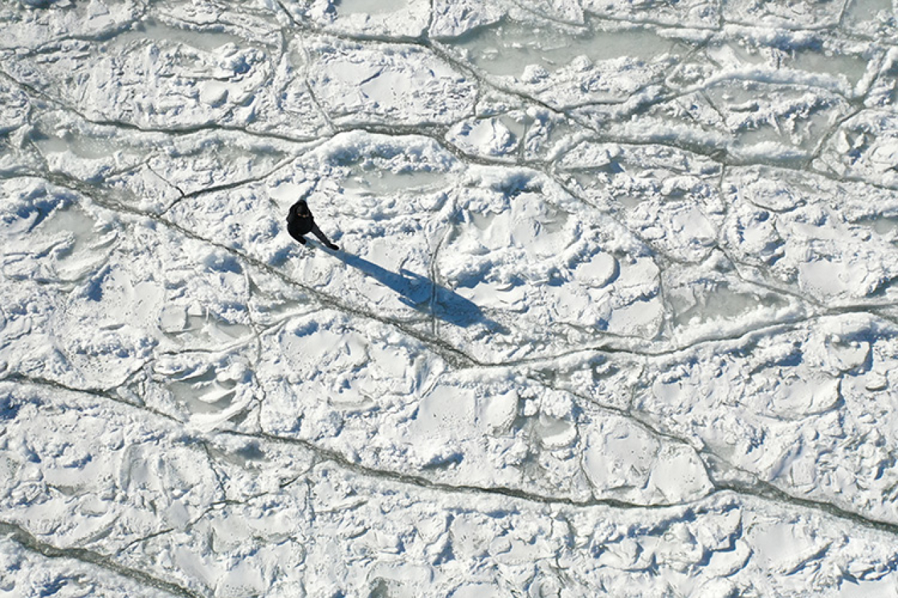 Ağrı'nın buzla kaplı volkanik set gölü Balık Gölü, doğa tutkunlarını bekliyor