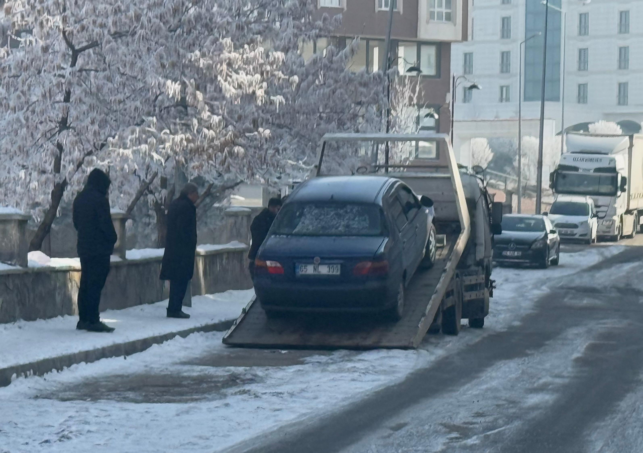 Ağrı'da soğuk hava çekici trafiğini artırdı
