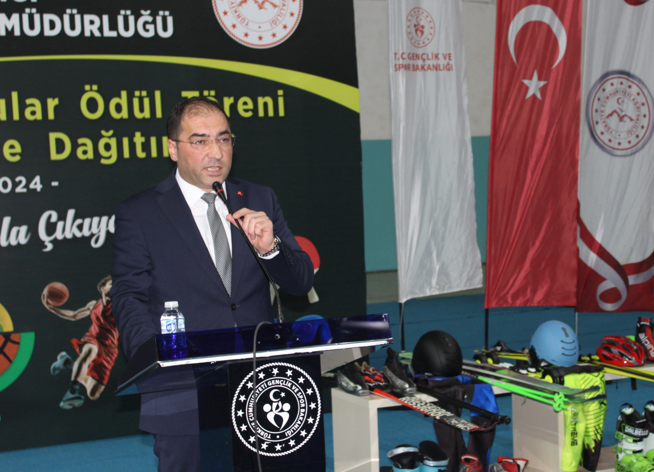 Ağrılı sporcu Hamza Yerlikaya Türkiye üçüncüsü oldu