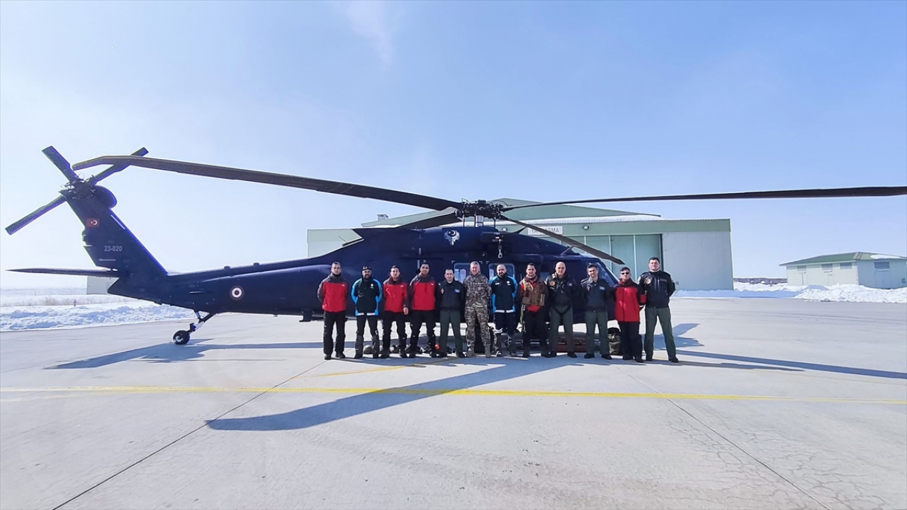 Erzurum'da mezrada 15 gündür haber alınamayan kişiye helikopterle ulaşıldı