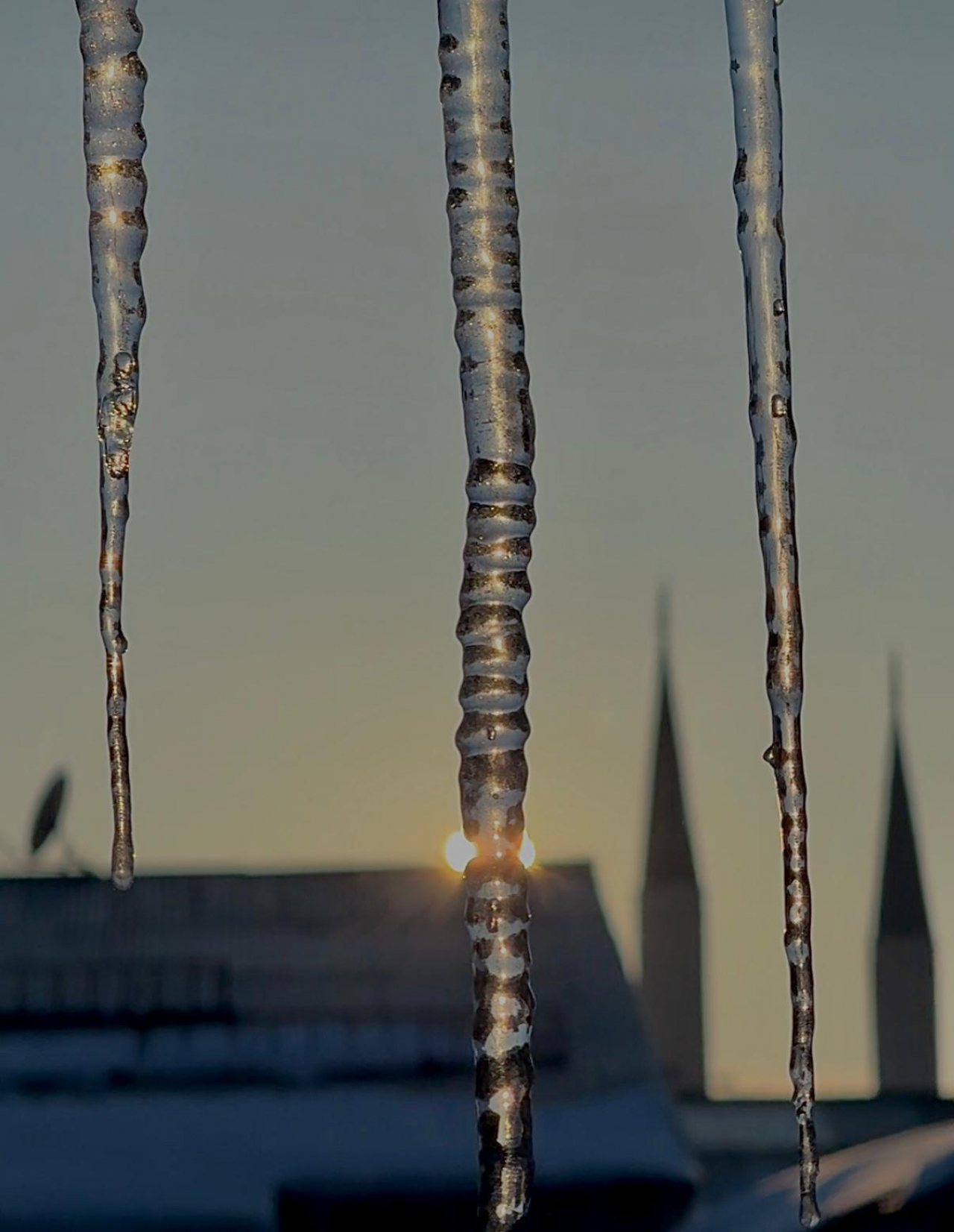 Kış şartları Ağrı'da günlük yaşamı zorlaştırıyor