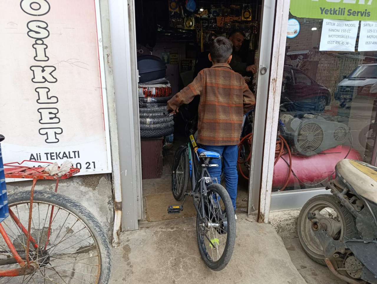 Ağrı'da bisiklet sezonu açıldı, güvenli sürüş için uyarılar geldi
