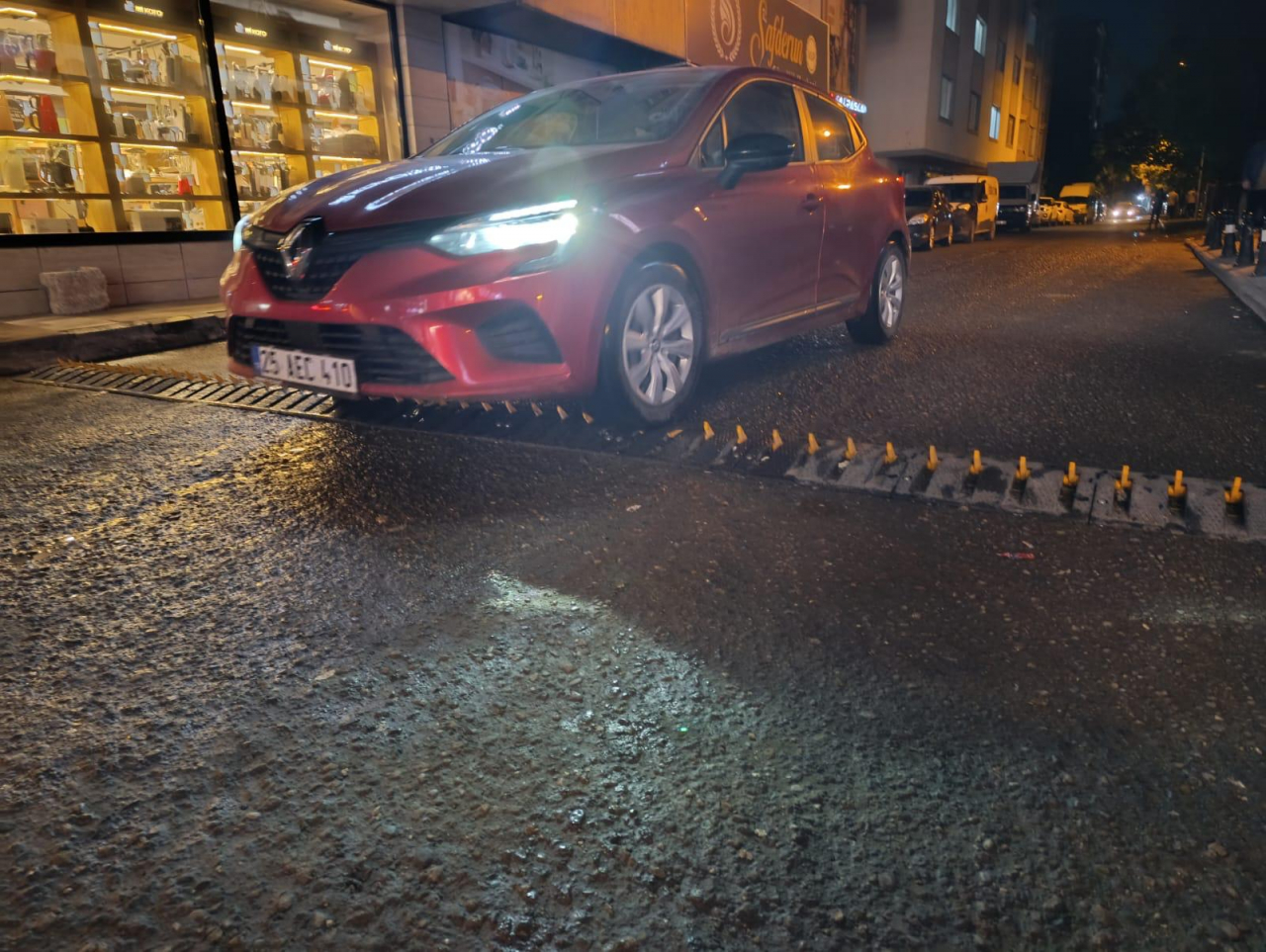 Ağrı'da trafiğe nefes aldıracak uygulama: Tek yön sistemi devrede