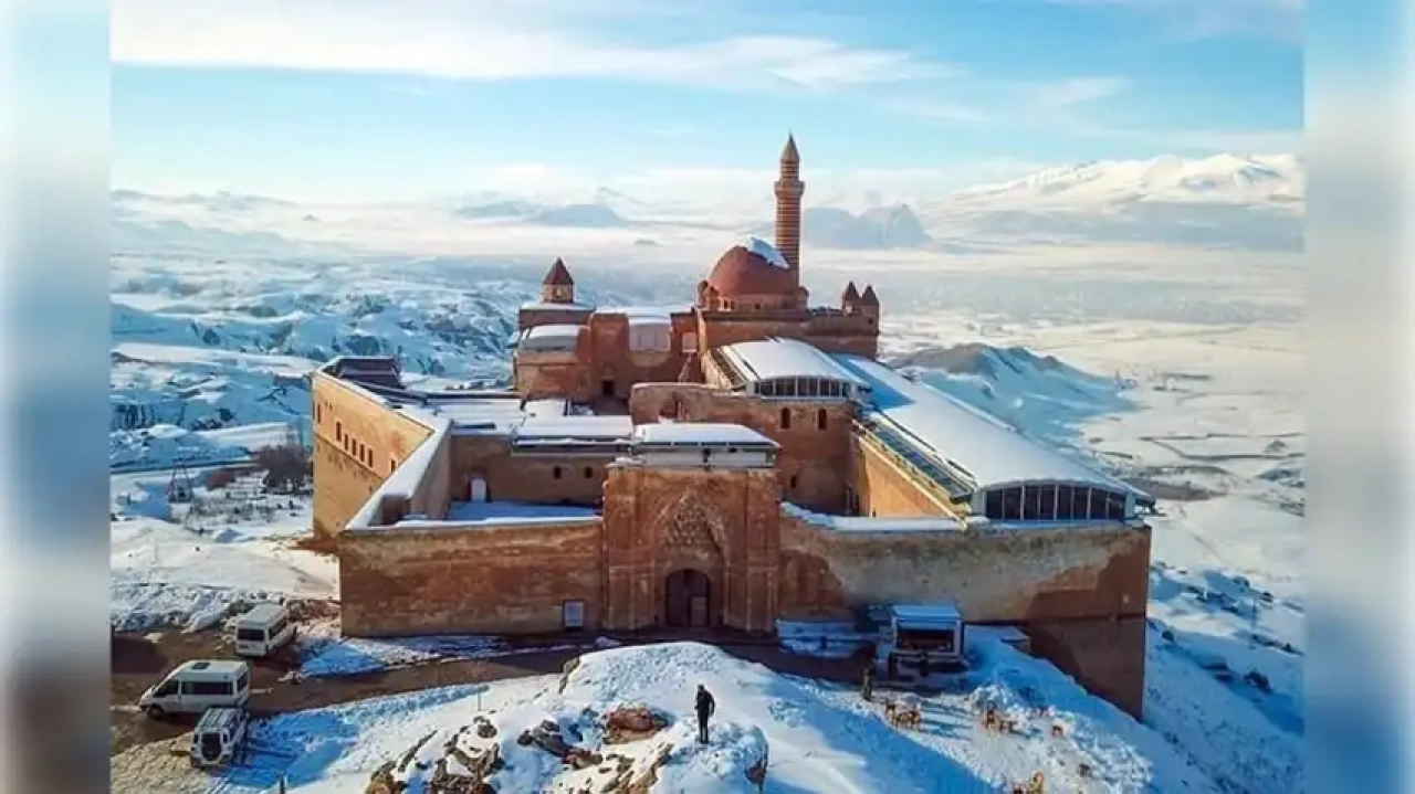 Doğunun zirvesi: Ağrı'da gezilecek yerler, tatlar ve yol rehberi