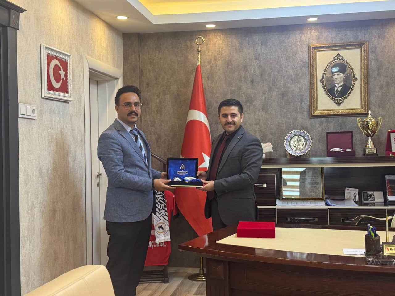 Ağrı İdare Mahkemesi Başkanı ve Iğdır Üniversitesi Öğretim Görevlisi Kaymakam Bulut'u Ziyaret Etti