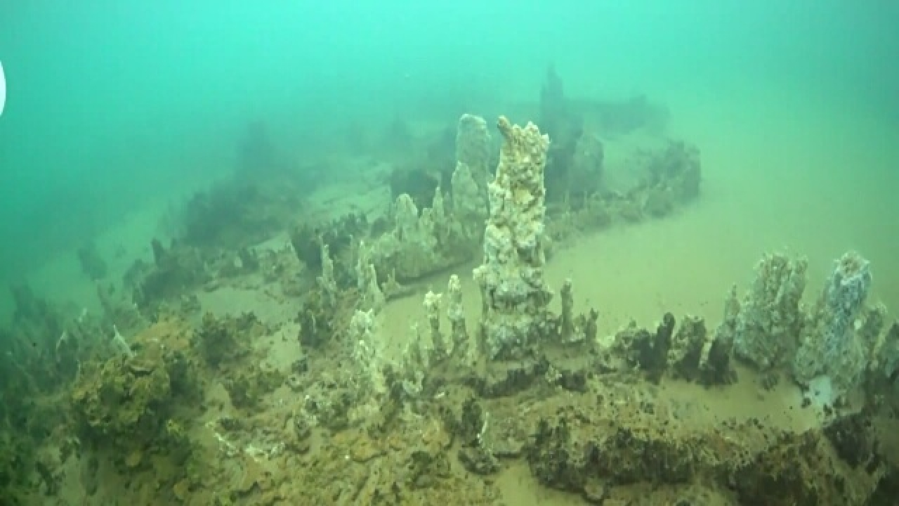 Van Gölü'nde Su Altı Peri Bacaları Bulundu