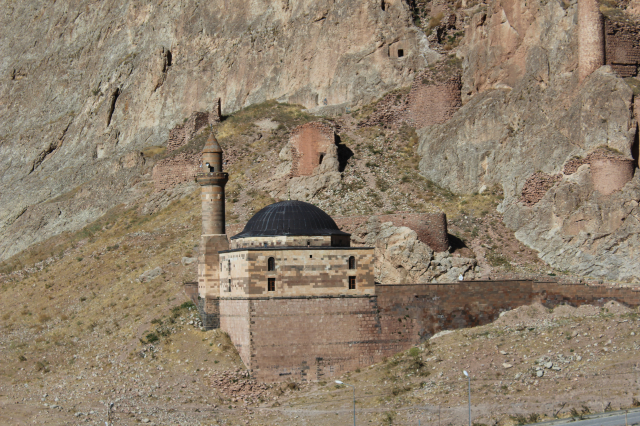 Yüzyıllara meydan okuyan tarih: Doğubayazıt'ın simgeleri