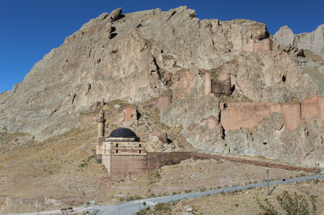 Yüzyıllara meydan okuyan tarih: Doğubayazıt'ın simgeleri