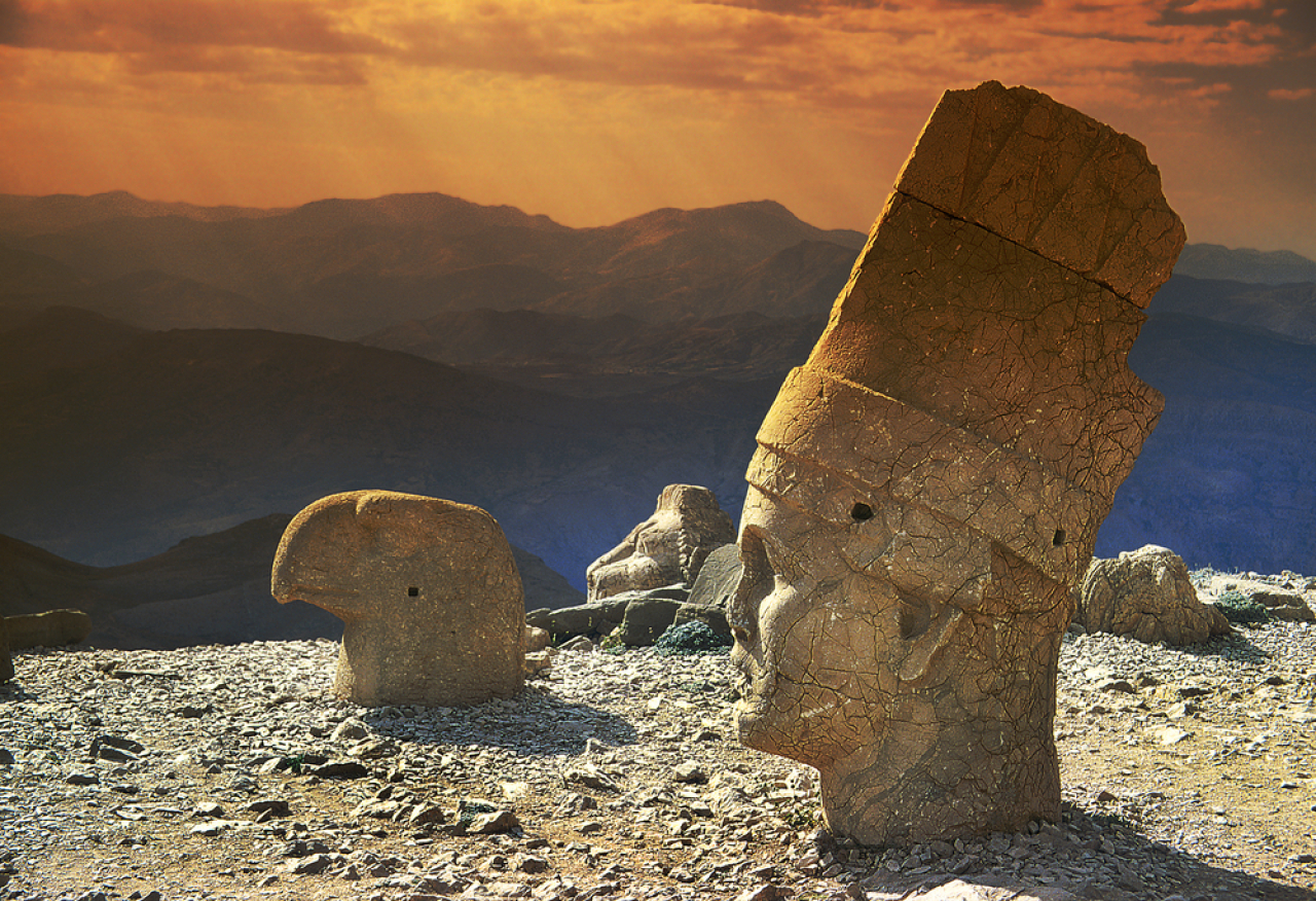 Nemrut Dağı: Güneşin Başkenti Nemrut Dağı'nı Keşfediyoruz