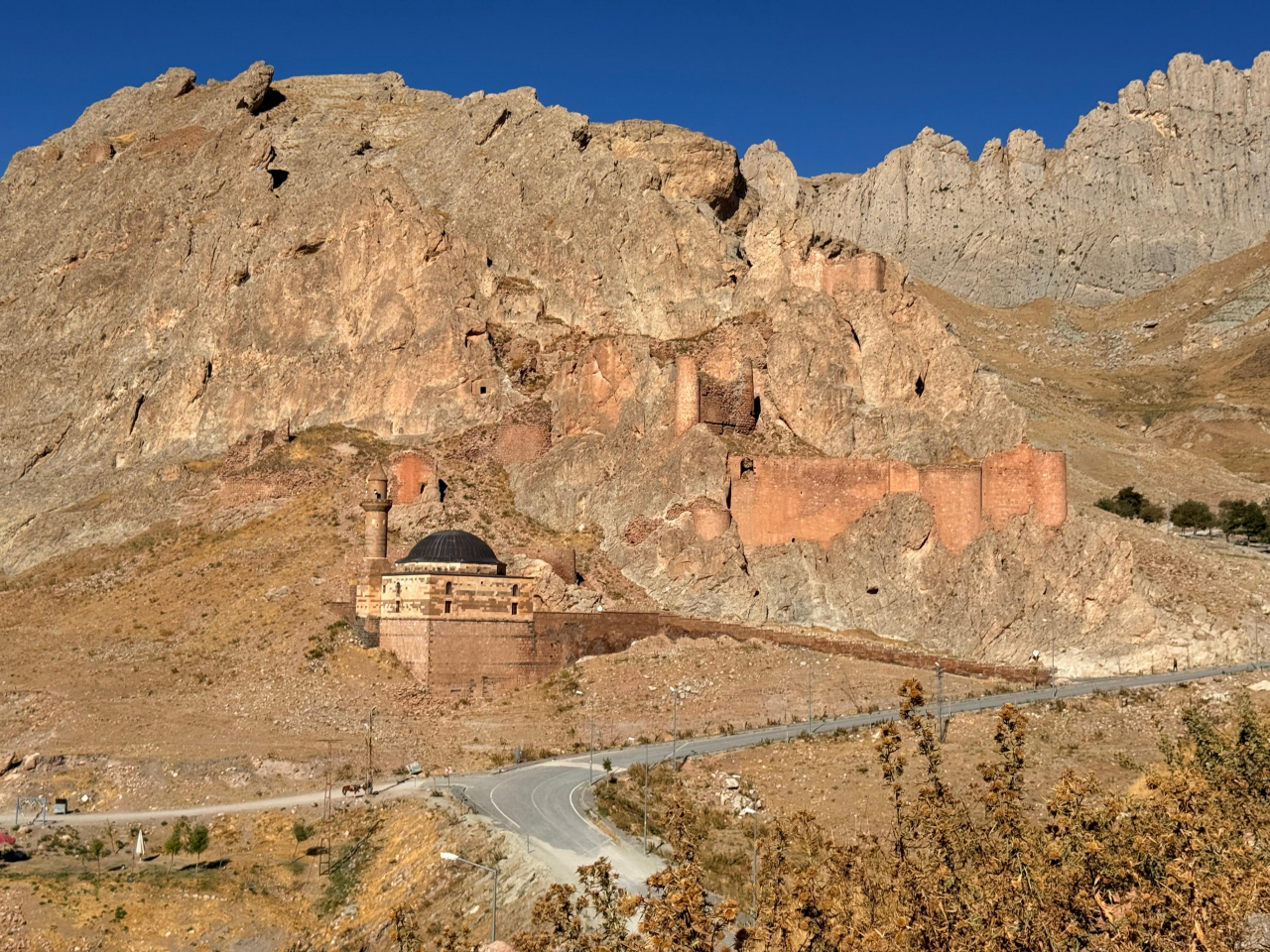 Yüzyıllara meydan okuyan tarih: Doğubayazıt'ın simgeleri