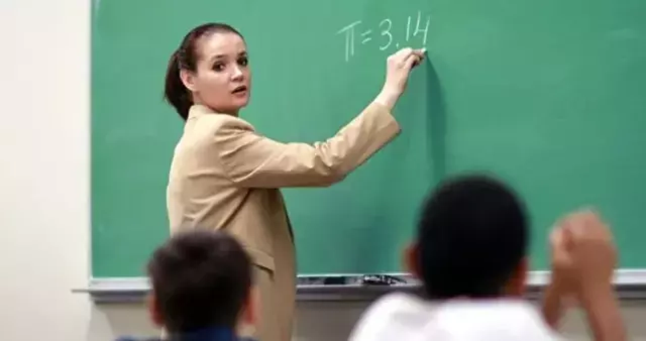 Öğretmen atamasında göreve başlama esnasında istenen belgeler neler? Sözleşmeli öğretmen ataması için gerekli belgeler listesi 2025 (GÜNCEL LİSTE)