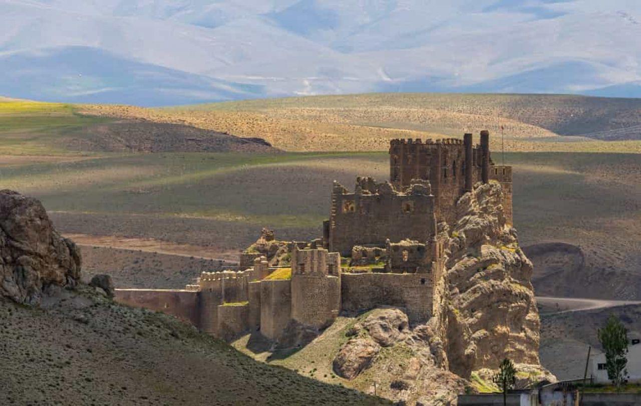 Van'da Gezilecek Yerler | En İyi 18 Gezilecek Yer Listesi