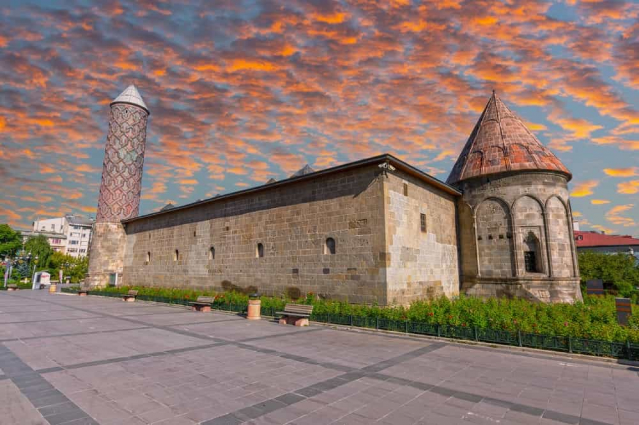 Erzurum'da Gezilecek Yerler | En İyi 18 Gezilecek Yer Listesi