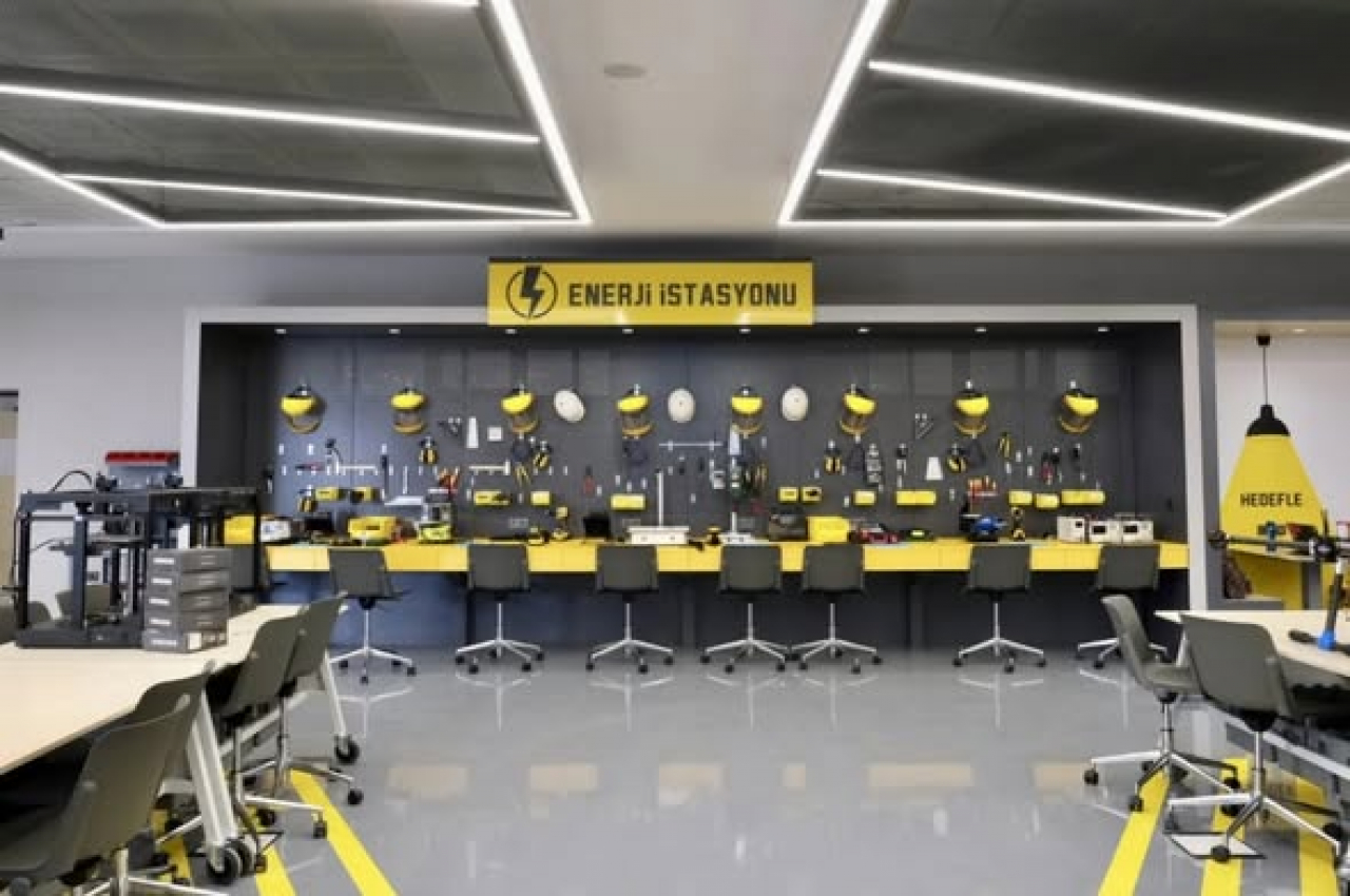 Iğdır Üniversitesi'ne 30 Milyon TL'lik Milli Teknoloji Atölyesi Yatırımı