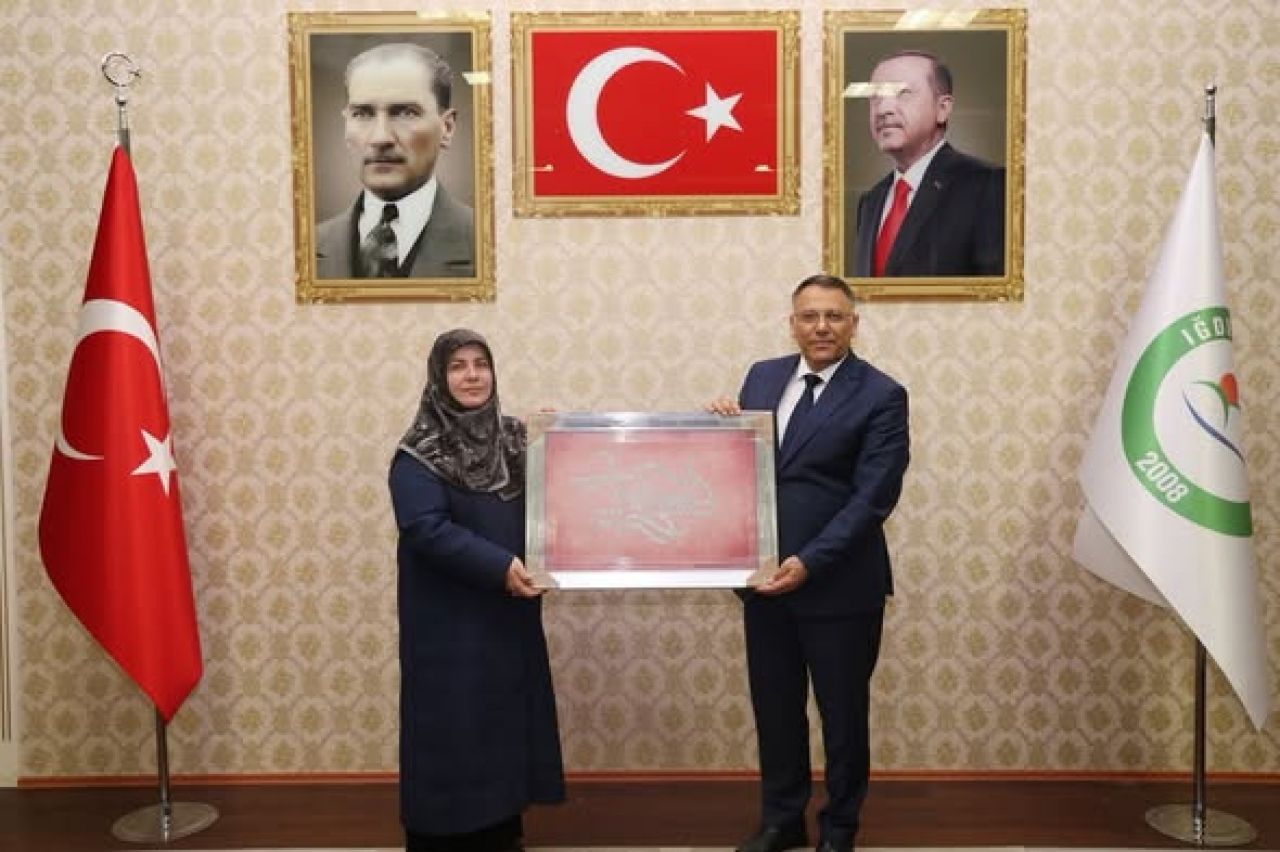 Zehra Ana Derneği'nden Rektör Gürel'e Nezaket Ziyareti