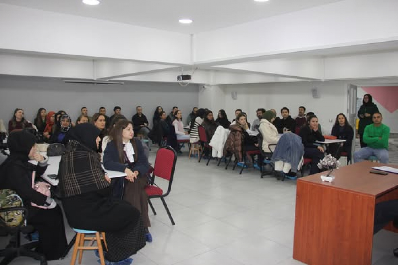 Iğdır'da İngilizce Öğretmenleri Eğitim İş Birliği Toplantısında Buluştu