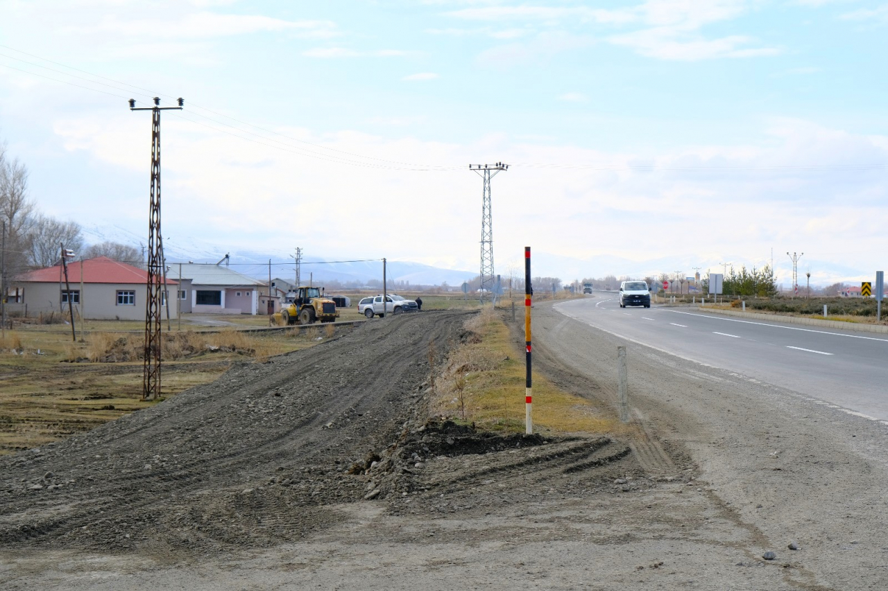 Ağrı–Erzurum yolunda Anakaya Köyü Kavşağı yeniden düzenleniyor