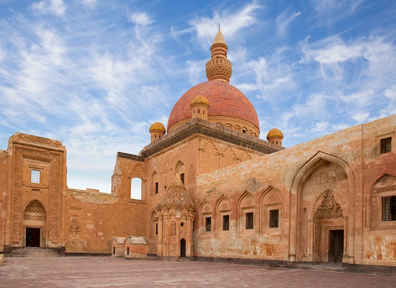 Ağrı'nın Görkemli Doğası: Dağlardan İlham Alan Keşif Noktaları