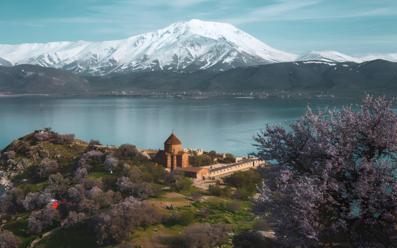 Van'da Gezilecek Yerler: Mutlaka Görmeniz Gereken 12 Rota
