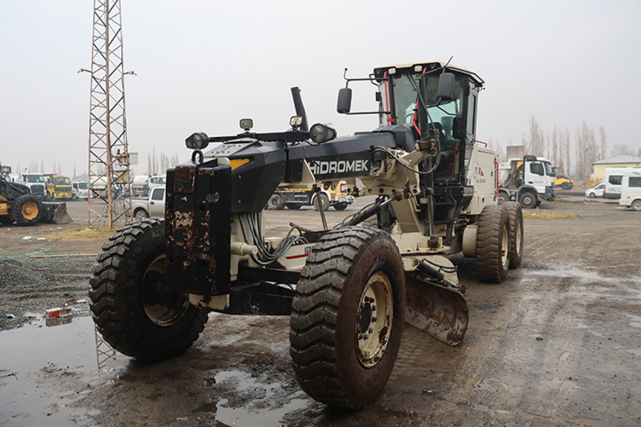 Dağ köylerinde kış mücadelesi: 21 ekip, 35 makineyle 24 saat teyakkuzda!
