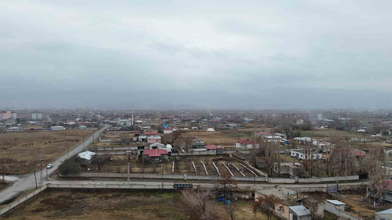 Iğdır'da doğalgaz çalışmaları durduruldu, vatandaşlar yetkililere tepki gösterdi