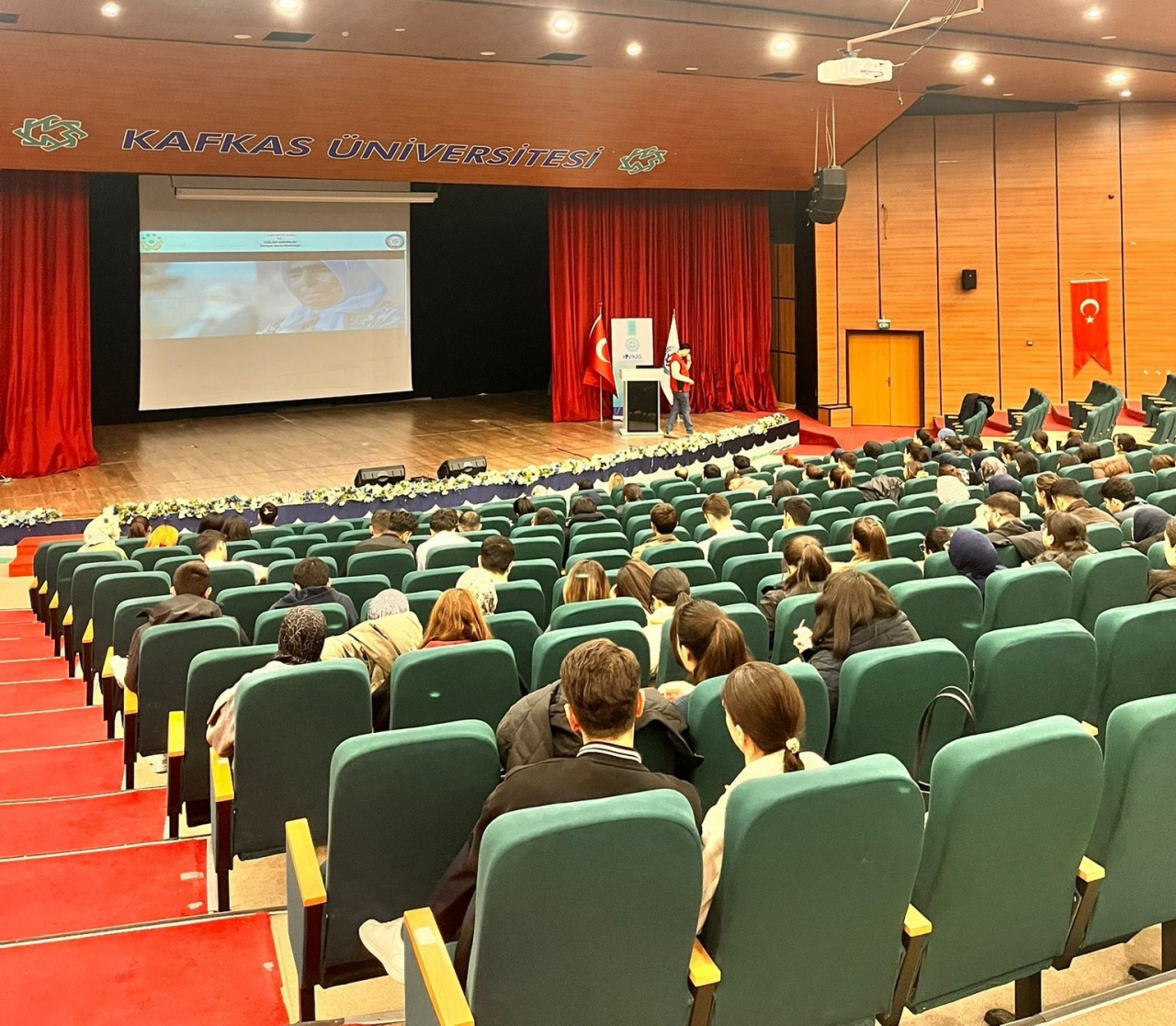 Kars'ta üniversite öğrencilerine terörle mücadele eğitimi verildi